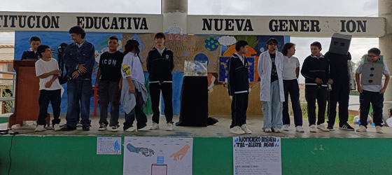 Estudiantes obra teatro dia del agua
